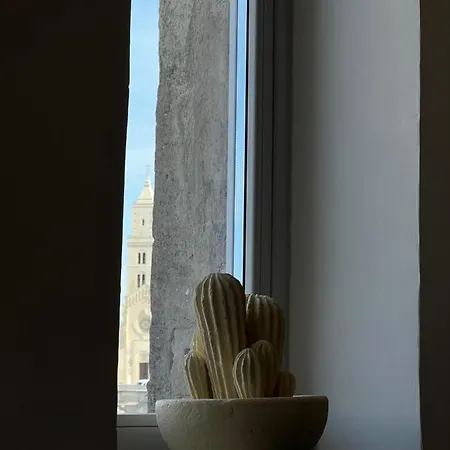 Lo Stemma Luxury Boutique