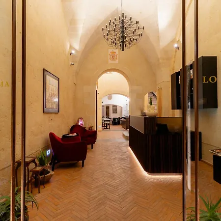 Lo Stemma Luxury Boutique מלון