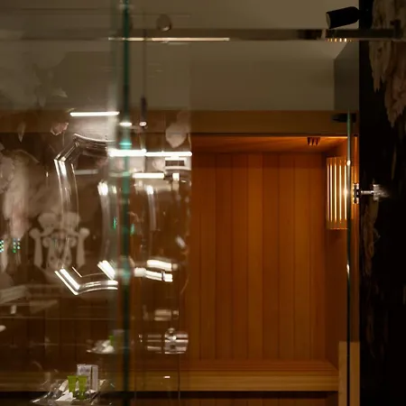 Lo Stemma Luxury Boutique