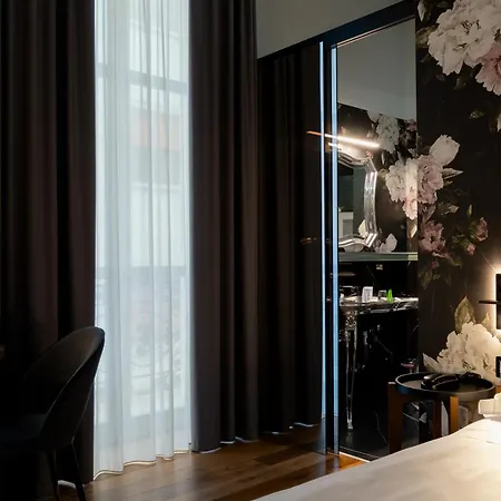 Lo Stemma Luxury Boutique 4* מטרה