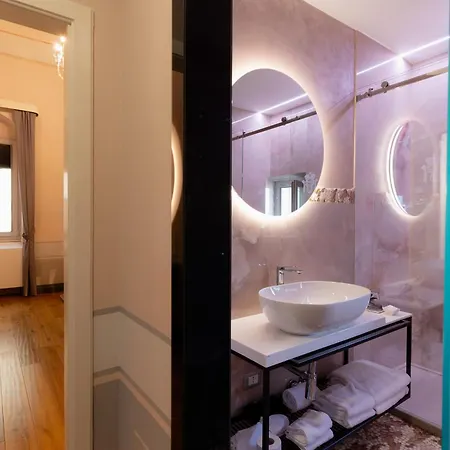 Lo Stemma Luxury Boutique מלון 4*