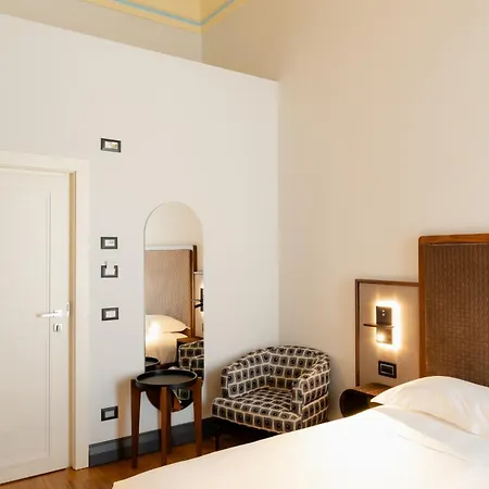 Lo Stemma Luxury Boutique מטרה